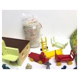 Nice Lot of Vintage "O" Gauge etc Train Accessories
