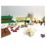 Nice Lot of Vintage "O" Gauge etc Train Accessories