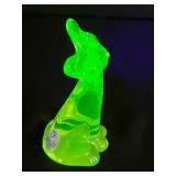 Fenton Uranium Glass Alley Cat Figurine