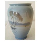 Beautiful Bing & Grøndahl Scenic Vase No. 8611/365