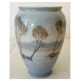 Beautiful Bing & Grøndahl Scenic Vase No. 8611/365
