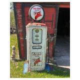 Tokeim 39 Texaco Fire-Chief Gas Pump