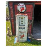 Tokeim 39 Texaco Fire-Chief Gas Pump