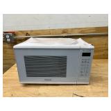 PANASONIC 1.3 CU. FT. Microwave