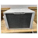 FRIGIDAIRE FFRE1233S1 Air Conditioner