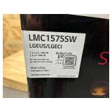 LG 1.5 cu. ft. NeoChef™ Countertop Microwave with Smart Inverter and EasyClean®