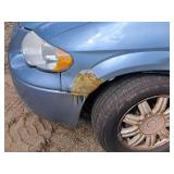 2006 Handicap Accessible Chrysler Town & Country Extended Cab 4-Door Mini Van with Wheel Chair Lift