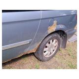 2006 Handicap Accessible Chrysler Town & Country Extended Cab 4-Door Mini Van with Wheel Chair Lift