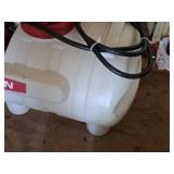 Chapin 25-gallon Tank with Sprayer P0518_M11
