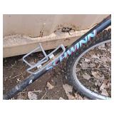 Schwinn High Timber SS 22" Trail Bike 22" Black Frame