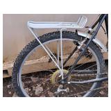 Schwinn High Timber SS 22" Trail Bike 22" Black Frame