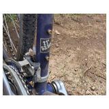 Gary Fischer Tiburon 23" Street Bike 21" Blue/Silver Frame