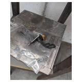 Delta 12" Disc Sanders with Integral Dust Collection Model: 31-120