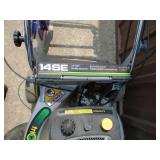 John Deere 5 speed self propelled. Electric start only. Needs battery & charger. Fires on ether. Won