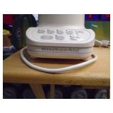 Kitchen Aid glass jar blender. Used condition. Tested & works. As shown.