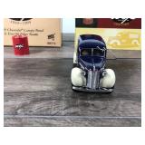 1999 First Gear 1939 Chevrolet Canopy Panel & Era Oil Filter Bank from WIX Filters 1:25 scale die cast