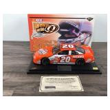 2000 Nascar Revell Collection Club Tony Stewart Pontiac #20 Home Depot / Rookie of the Year 1:18 scale die cast stock car