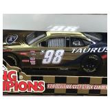 1998 Nascar Gold Commemorative Series Racing Champions #98 Ford Taurus 1:24 scale die cast stock car