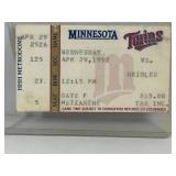 Minnesota Twins Ticket / HHH Metrodome / April 29th, 1992