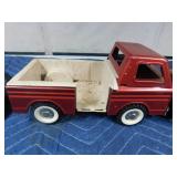 2 Vintage metal jeeps and 1 truck