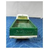 Metai Nylint green truck