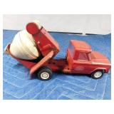 Vintage metal Tonka cement truck