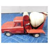 Vintage metal Tonka cement truck