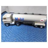 Metal Mobil semi and tanker