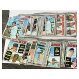 Lot of approximately 210 - 1970 Baseball Cards