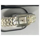 5 Watches - Set of Earings - 1 Necklace