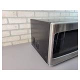 EMERSON Microwave - Tested and Powers on - NO SHIPPING