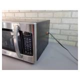 EMERSON Microwave - Tested and Powers on - NO SHIPPING