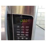 EMERSON Microwave - Tested and Powers on - NO SHIPPING