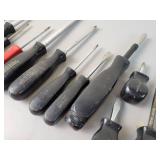 (13) Snap On Screwdrivers