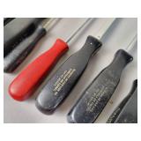 (13) Snap On Screwdrivers