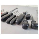 (13) Snap On Screwdrivers