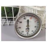 (10) 15" x 8.5" x 5.5" Wire Baskets, Bowling Ball and Gauge - NO SHIPPING