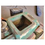 Fuller & Johnson Model 172216 Hit & Miss Engine - Motor Spins Freely - NO SHIPPING