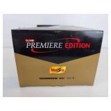 Maisto Hummer H2 SUV, 1:18 Scale with a BONUS Showroom Display Unit