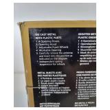 Maisto Hummer H2 SUV, 1:18 Scale with a BONUS Showroom Display Unit