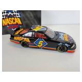 Action 1:24 Scale Las Vegas Nascar Café - 1999 Pontiac