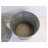 Vintage O-FISH-AL Floating Minnow Bucket