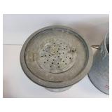 Vintage O-FISH-AL Floating Minnow Bucket
