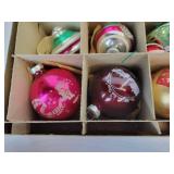 Lot of Vintage & Modern Christmas Décor - NO SHIPPING