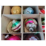 Lot of Vintage & Modern Christmas Décor - NO SHIPPING