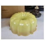 Lot of Vintage Treasures - Home Décor, Metal Trays, Table Lamp, and More! NO SHIPPING