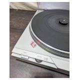 Technics Direct Drive SL-D2 Record Player Turn Table
