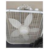 (3) Fans for a hot day Includes Lasko and Honeywell