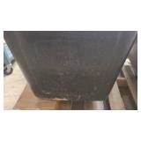 Rubbermaid Rolling Bin BR