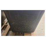 Rubbermaid Rolling Bin BR